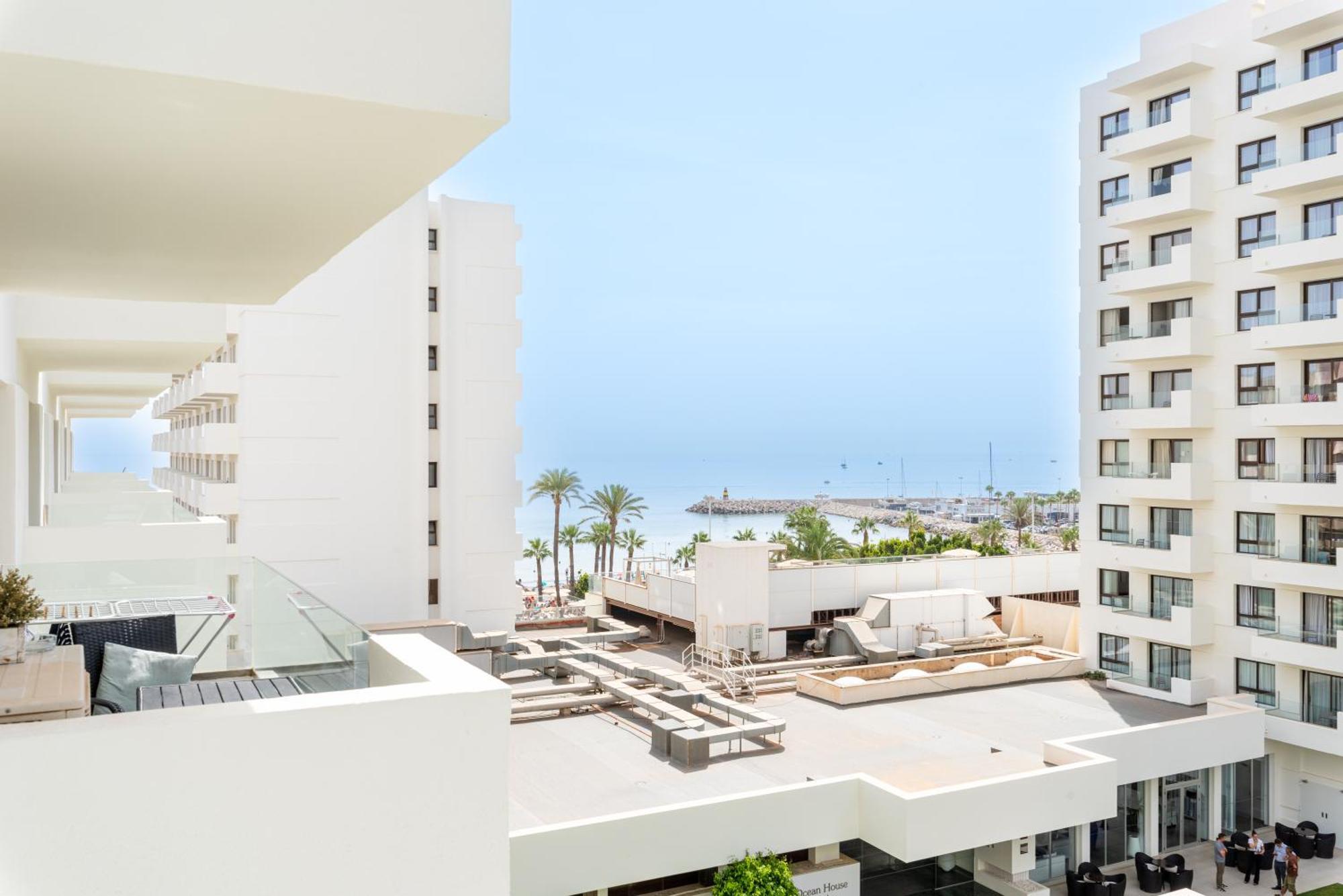 Wintowinrentals Executive In Ocean House Complex *