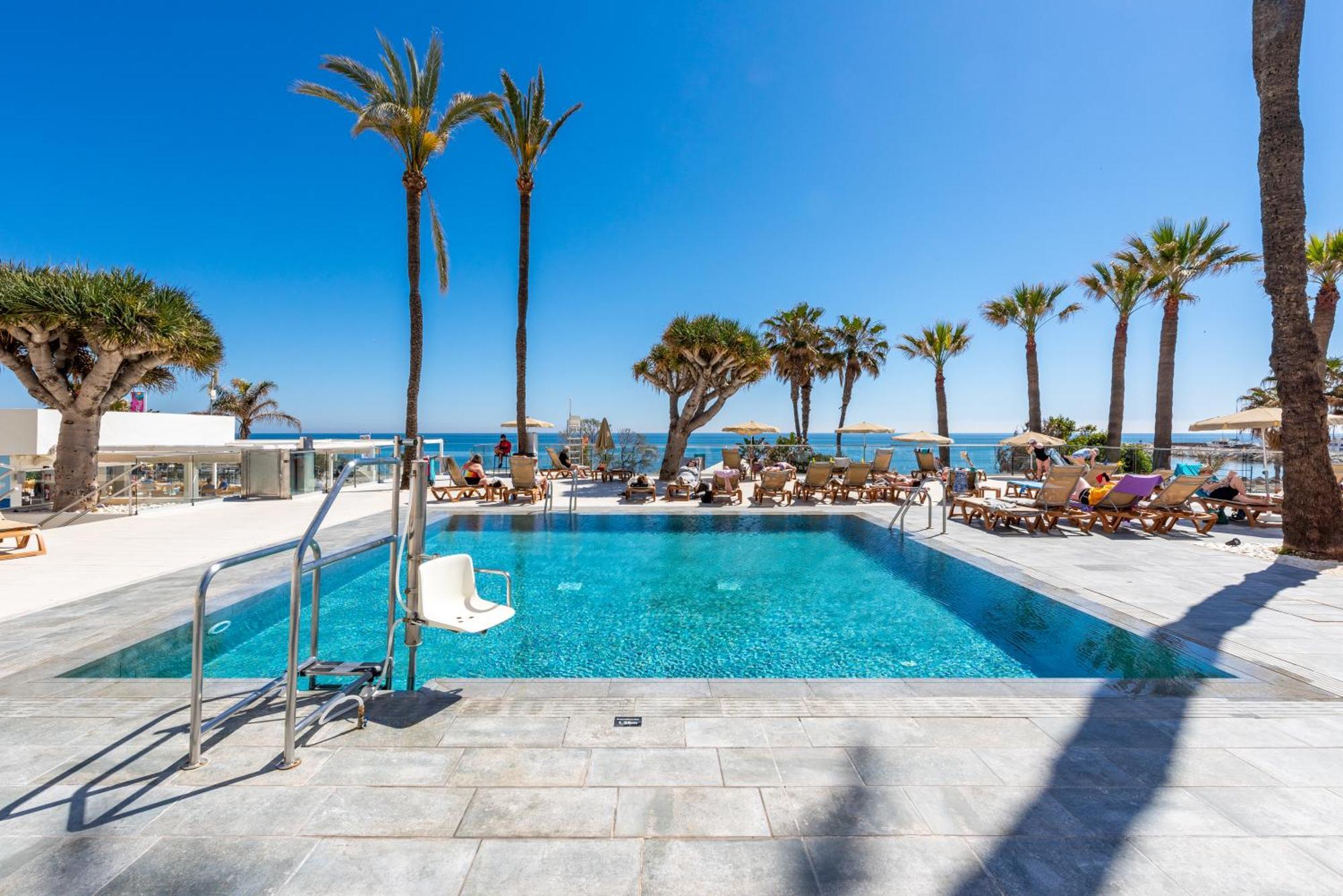 Apartment Wintowinrentals Executive In Ocean House Complex Torremolinos