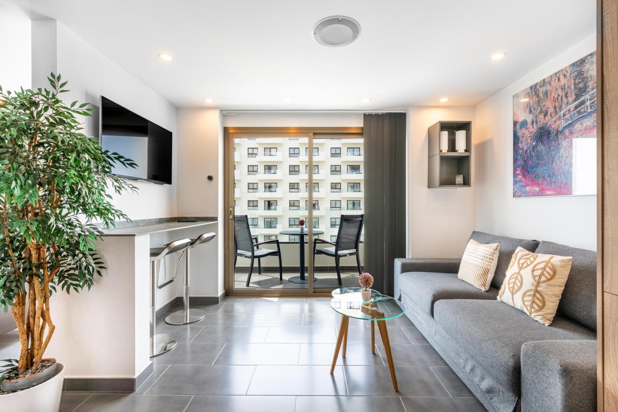 Wintowinrentals Executive In Ocean House Complex Apartment
