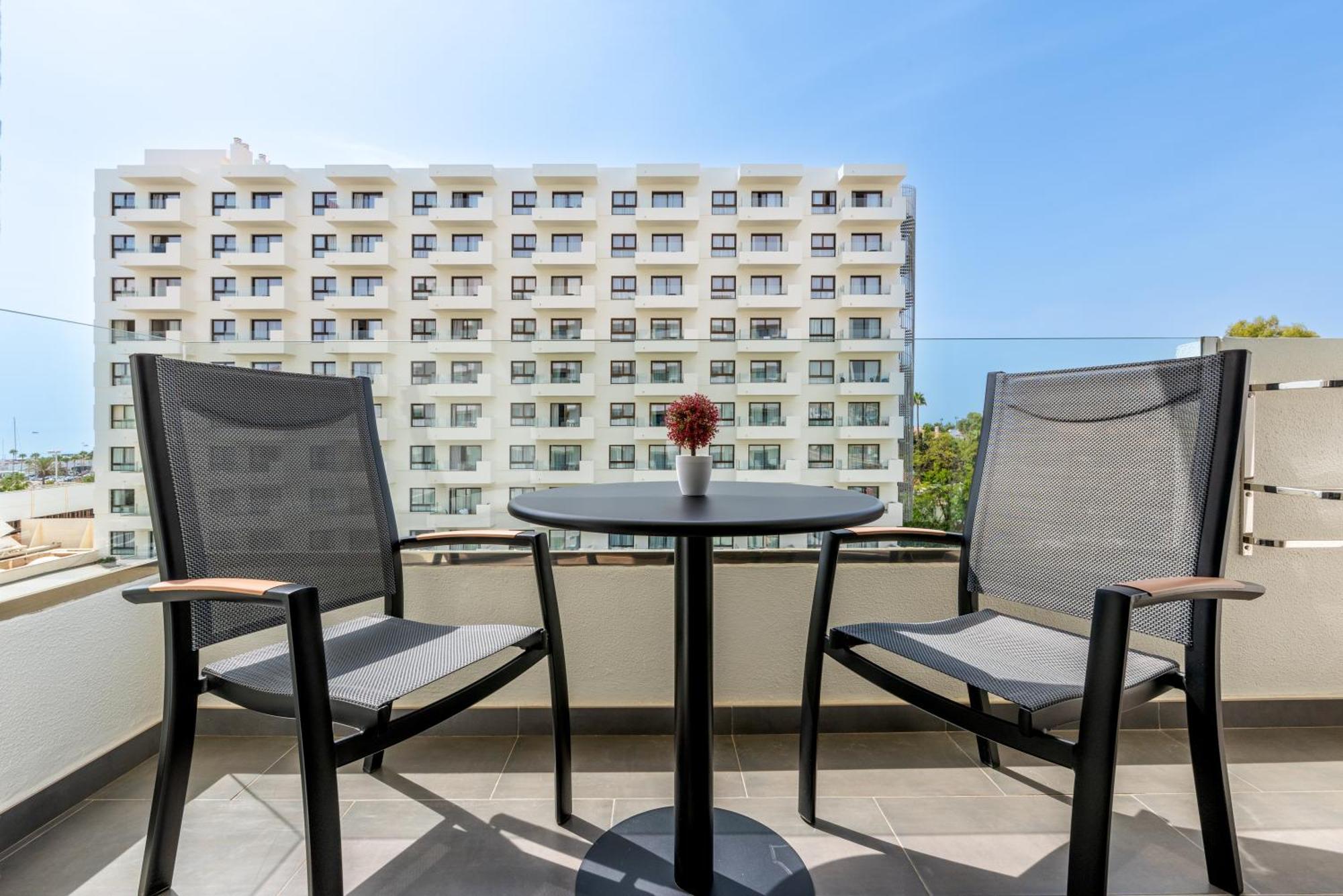 Apartment Wintowinrentals Executive In Ocean House Complex